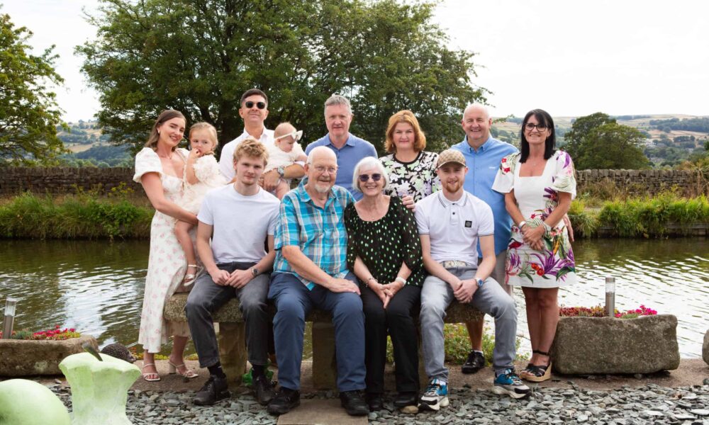 Harrogate-family-photography-north-yorkshire-family-photographer-large-group